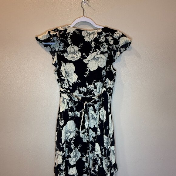Free People - French Quarter - Black & Cream - Floral Wrap Dress - Size Large - Picture 2 of 4